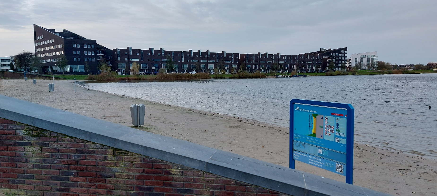 Groote wielenplas strand