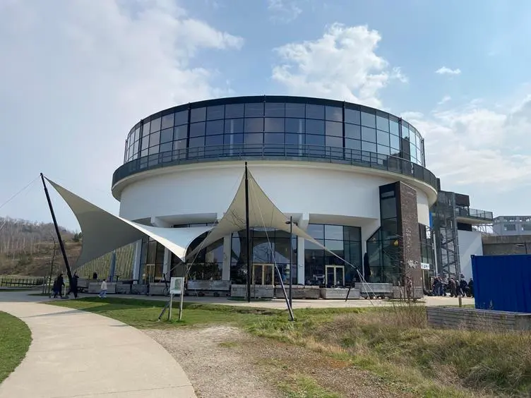 Todi (indoor duik bassin)