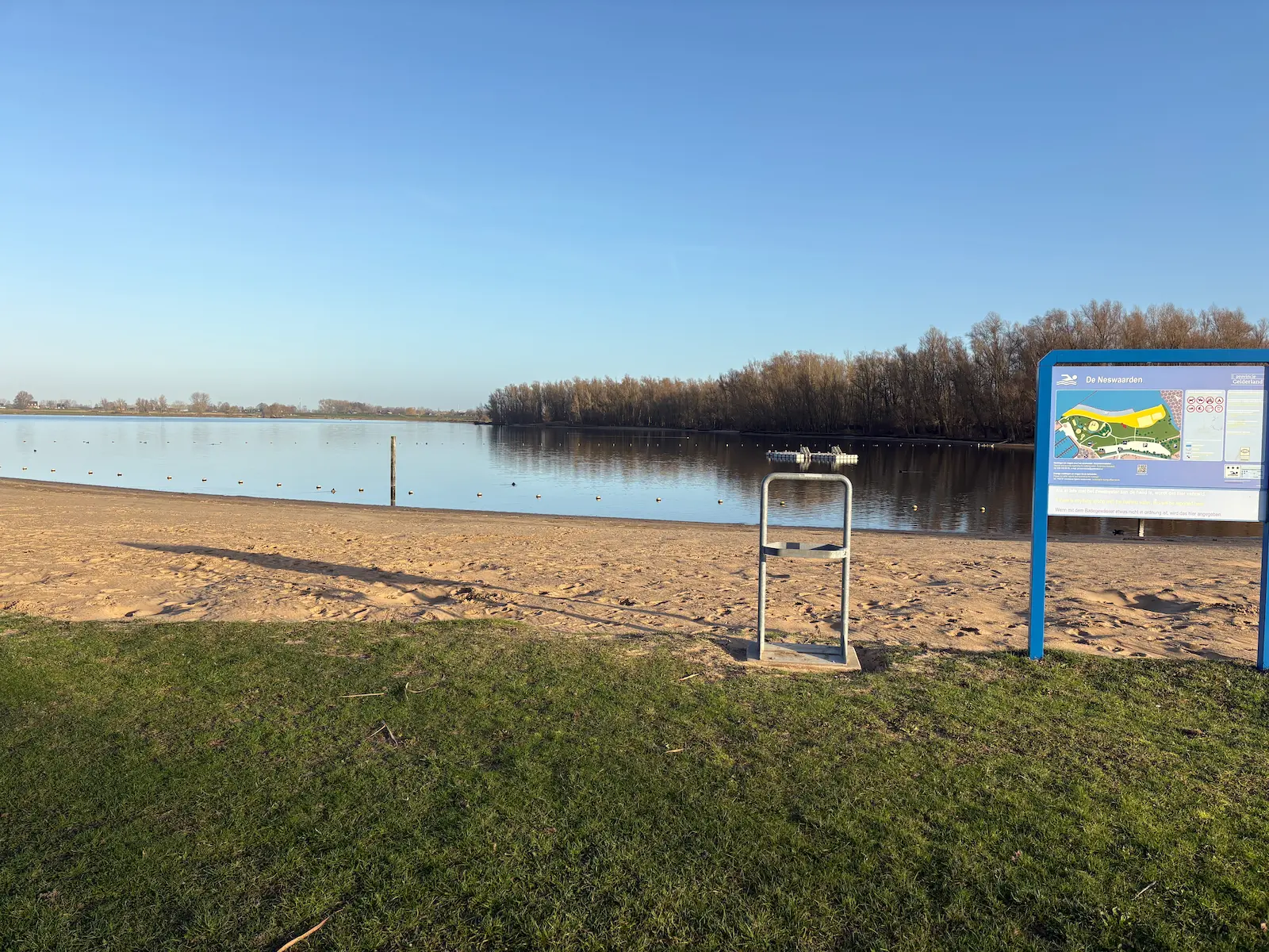 Esmeer (1)