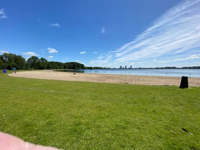 Zevenhuizerplas strand noordwest zijde onderwater